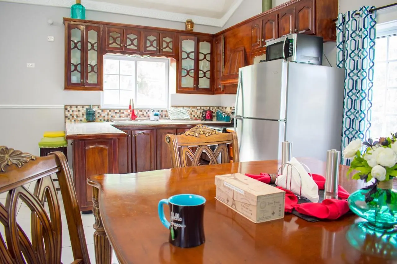 Casa Tianna - Vacation Rental Kgn Jamaica Maverty Kingston